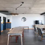 607 Wex1 By Perch Stays